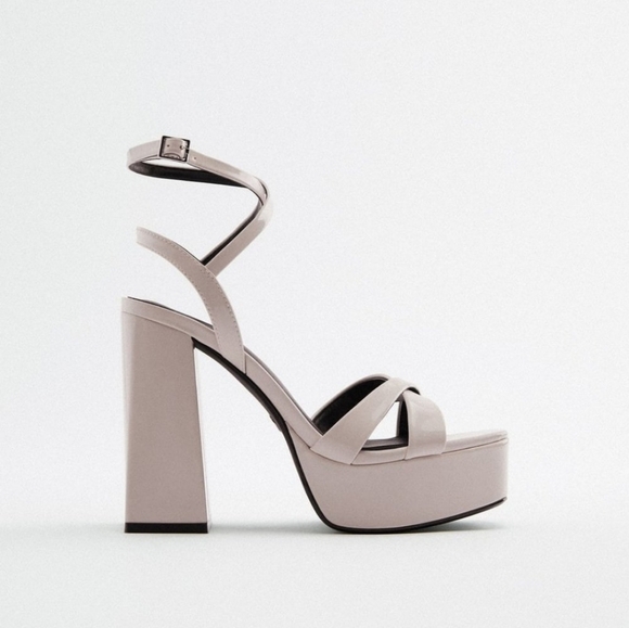 Zara Platform Nude Block Chunky Platform Sandals NWT Size 6.5 Strappy Beige - Picture 2 of 5